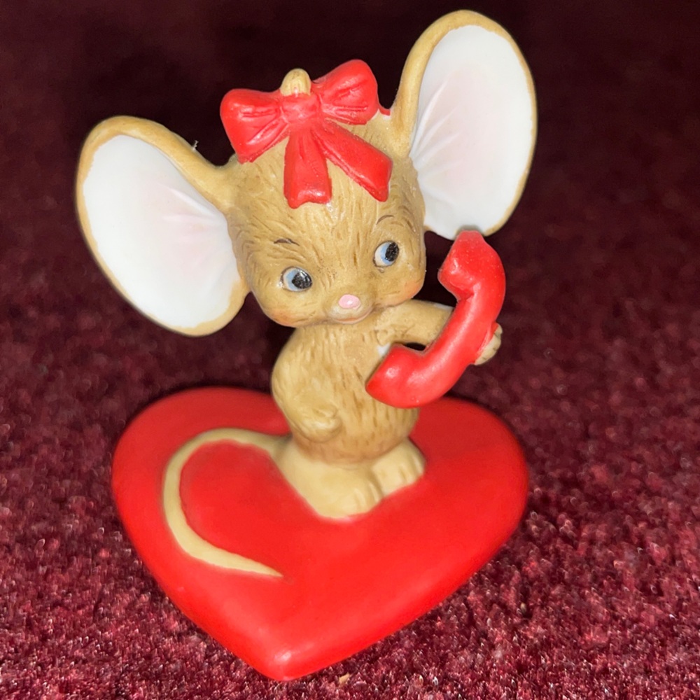 Lefton Valentines Mouse Figurine